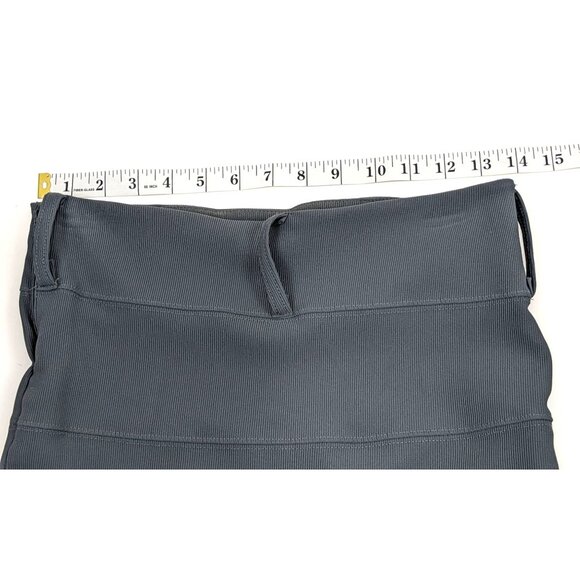 Small Grey Mini Skirt with Belt Loops 8h - Picture 3 of 7